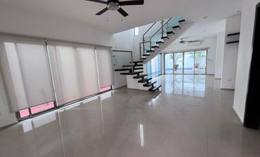 Casa en  RENTA