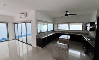 Casa en  RENTA