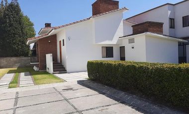 VENTA/RENTA DE CASA EN VILLAS CHAPULTEPEC EN METEPEC