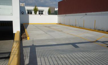RENTA DE EDIFICIO COMERCIAL EN LLANO GRANDE METEPEC