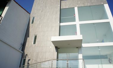 RENTA DE EDIFICIO COMERCIAL EN LLANO GRANDE METEPEC