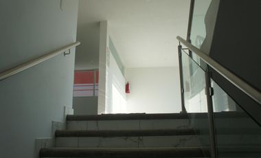 RENTA DE EDIFICIO COMERCIAL EN LLANO GRANDE METEPEC