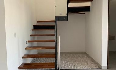 Casa en renta, zona Este, Mayorazgo Residencial