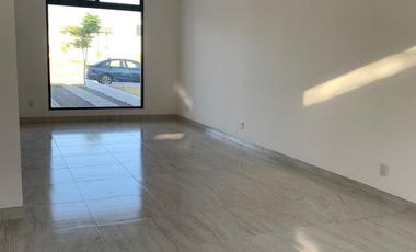 Casa en renta, zona Este, Mayorazgo Residencial