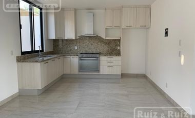 Casa en renta, zona Este, Mayorazgo Residencial