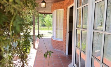 verdadero refugio de paz enclavado en un terreno de 1950m2 |La Araucaria|Salvador María