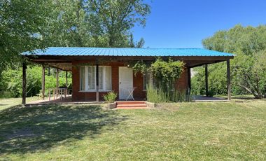verdadero refugio de paz enclavado en un terreno de 1950m2 |La Araucaria|Salvador María