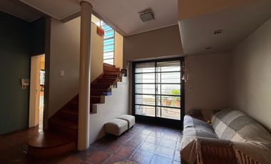 Casa Cinco Ambientes en Venta en Wilde
