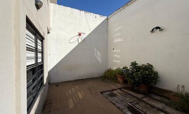 Casa Cinco Ambientes en Venta en Wilde