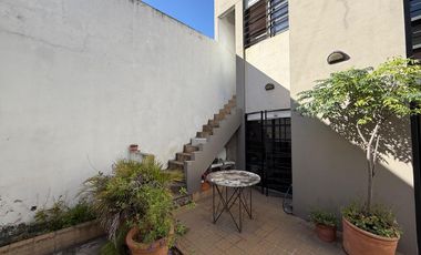Casa Cinco Ambientes en Venta en Wilde