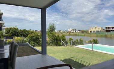 Casa en Venta- Barrio El Naudir-5 Ambientes-Pileta-Laguna-Losa radiante-Escobar