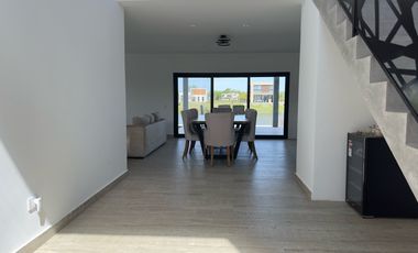 Casa en Venta- Barrio El Naudir-5 Ambientes-Pileta-Laguna-Losa radiante-Escobar