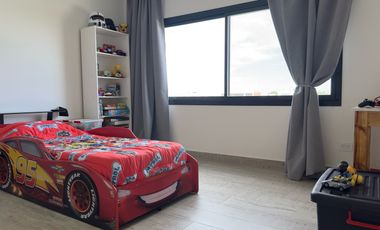 Casa en Venta- Barrio El Naudir-5 Ambientes-Pileta-Laguna-Losa radiante-Escobar