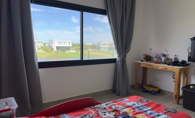 Casa en Venta- Barrio El Naudir-5 Ambientes-Pileta-Laguna-Losa radiante-Escobar