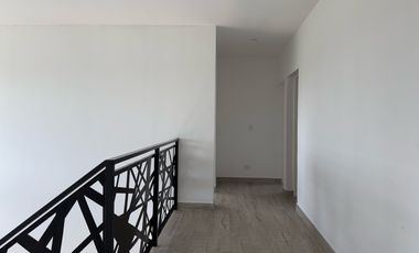 Casa en Venta- Barrio El Naudir-5 Ambientes-Pileta-Laguna-Losa radiante-Escobar