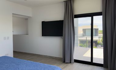 Casa en Venta- Barrio El Naudir-5 Ambientes-Pileta-Laguna-Losa radiante-Escobar