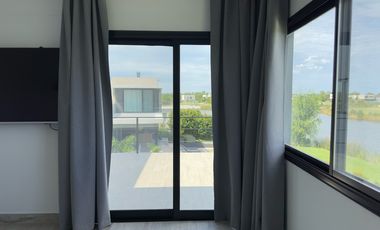 Casa en Venta- Barrio El Naudir-5 Ambientes-Pileta-Laguna-Losa radiante-Escobar