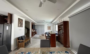 TAI TAI, Casa en VENTA y RENTA AMUEBLADA con alberca, roof garden, sala de TV y cuarto de servicio