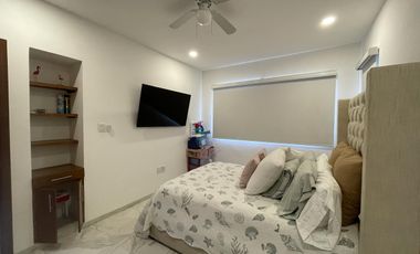 TAI TAI, Casa en VENTA y RENTA AMUEBLADA con alberca, roof garden, sala de TV y cuarto de servicio