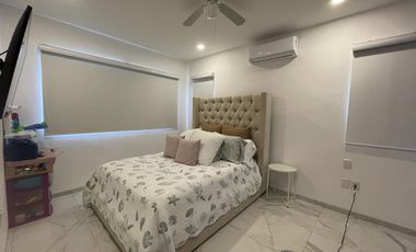 TAI TAI, Casa en VENTA y RENTA AMUEBLADA con alberca, roof garden, sala de TV y cuarto de servicio