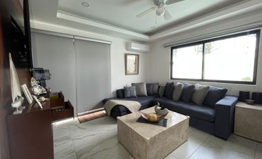 TAI TAI, Casa en VENTA y RENTA AMUEBLADA con alberca, roof garden, sala de TV y cuarto de servicio