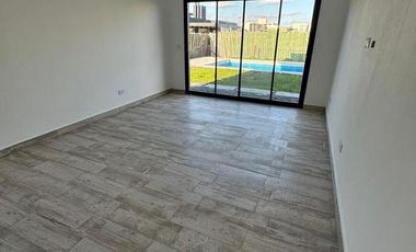 CASA EN VENTA  - 4AMB C/ PILETA - LAGOS DE CANNING 1 - CANNING