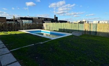 CASA EN VENTA  - 4AMB C/ PILETA - LAGOS DE CANNING 1 - CANNING