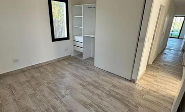 CASA EN VENTA  - 4AMB C/ PILETA - LAGOS DE CANNING 1 - CANNING