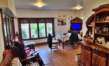CASA EN EXCELENTE ESTADO!! EN SANTA TERESITA!
