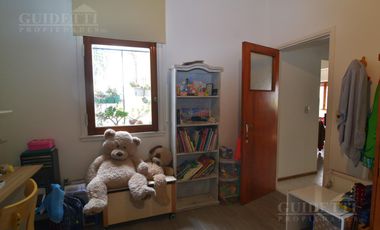 Departamento tipo PH 3 ambientes con terraza en Llavallol al 4100