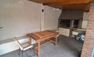 Departamento tipo PH 3 ambientes con terraza en Llavallol al 4100