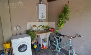 Departamento tipo PH 3 ambientes con terraza en Llavallol al 4100