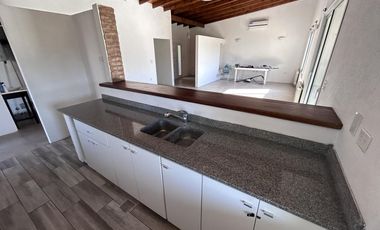 Alquiler-  Casa en Lomas de San Francisco -  Open Door