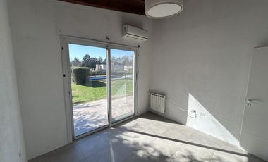 Alquiler-  Casa en Lomas de San Francisco -  Open Door