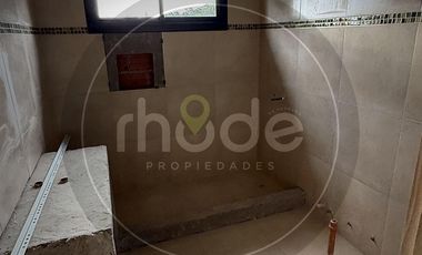 Casa a estrenar en Costa del Este - Calle Malvones e/ Pensamientos al 579