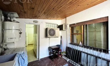 Departamento tipo PH. 3 ambientes-Patio-Lavadero.