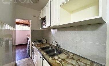 Departamento tipo PH. 3 ambientes-Patio-Lavadero.