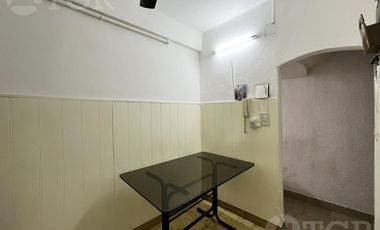 Departamento tipo PH. 3 ambientes-Patio-Lavadero.