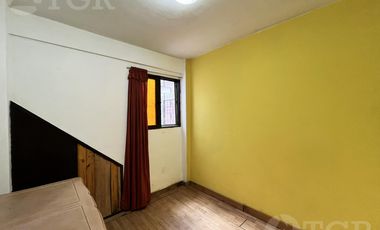 Departamento tipo PH. 3 ambientes-Patio-Lavadero.