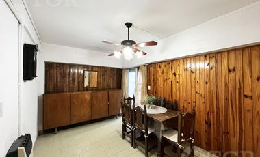 Departamento tipo PH. 3 ambientes-Patio-Lavadero.