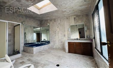 Casa en Fraccionamiento Burgos