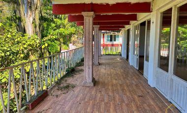 Local en renta en plaza Buena Vista campestre zona Briones Coatepec  Ver.