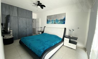 Venta  o Renta Casa sobre Avenida - Palmira Tinguindin, Cuernavaca Mor.