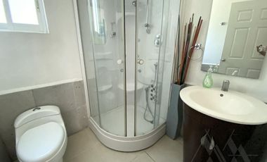 Venta  o Renta Casa sobre Avenida - Palmira Tinguindin, Cuernavaca Mor.