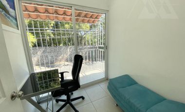 Venta  o Renta Casa sobre Avenida - Palmira Tinguindin, Cuernavaca Mor.