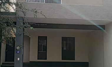 Hermosa casa amueblada en renta