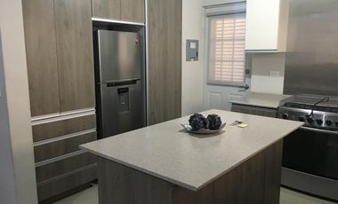 Hermosa casa amueblada en renta