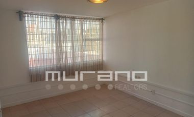 Casa con uso de suelo en Venta en Hacienda de Echegaray.