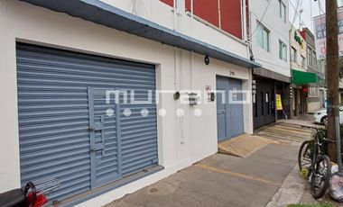 Casa con uso de suelo en Venta en Hacienda de Echegaray.