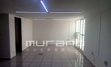 Casa con uso de suelo en Venta en Hacienda de Echegaray.